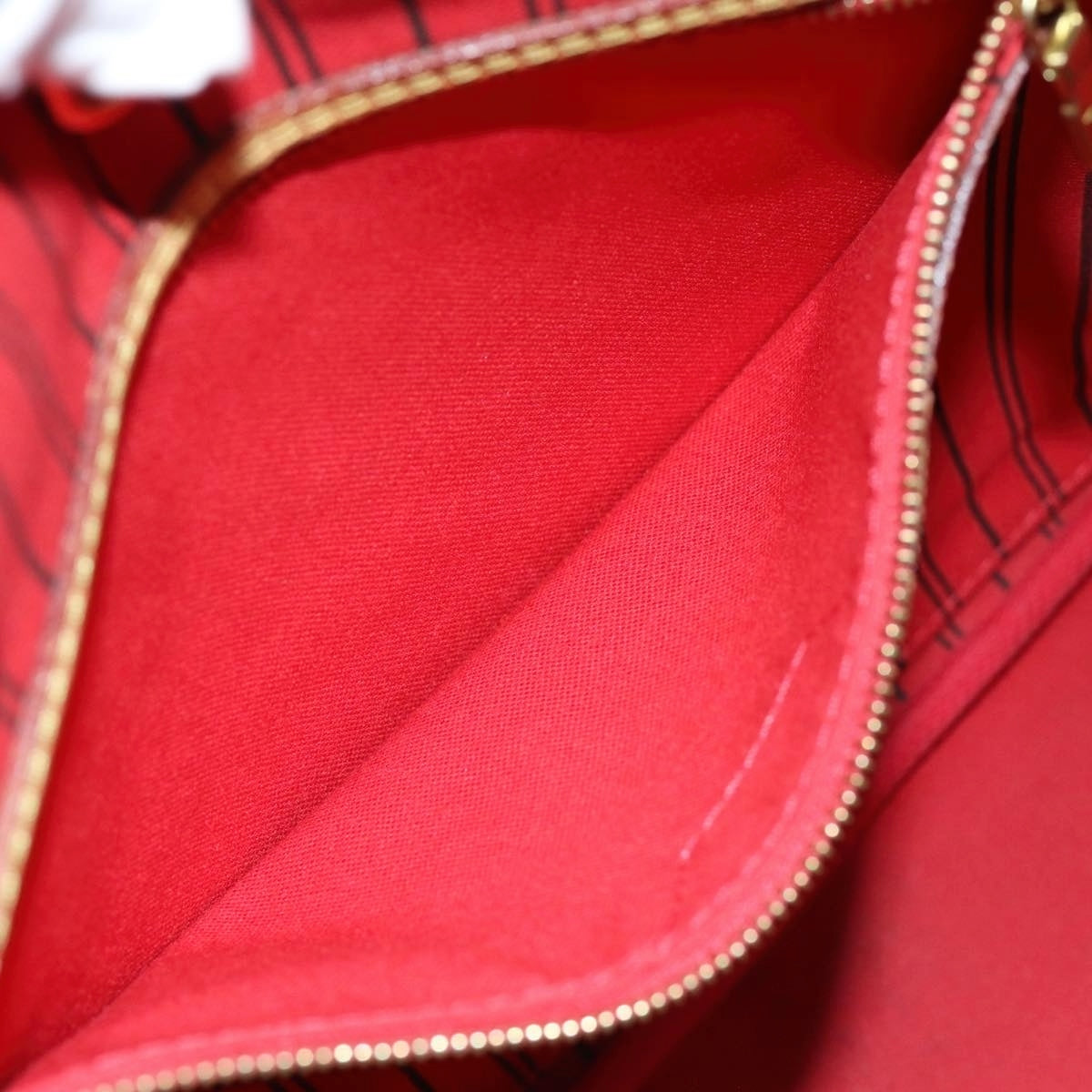 Louis Vuitton Monogram Neverfull MM Tote Bag with Accessory Pouch