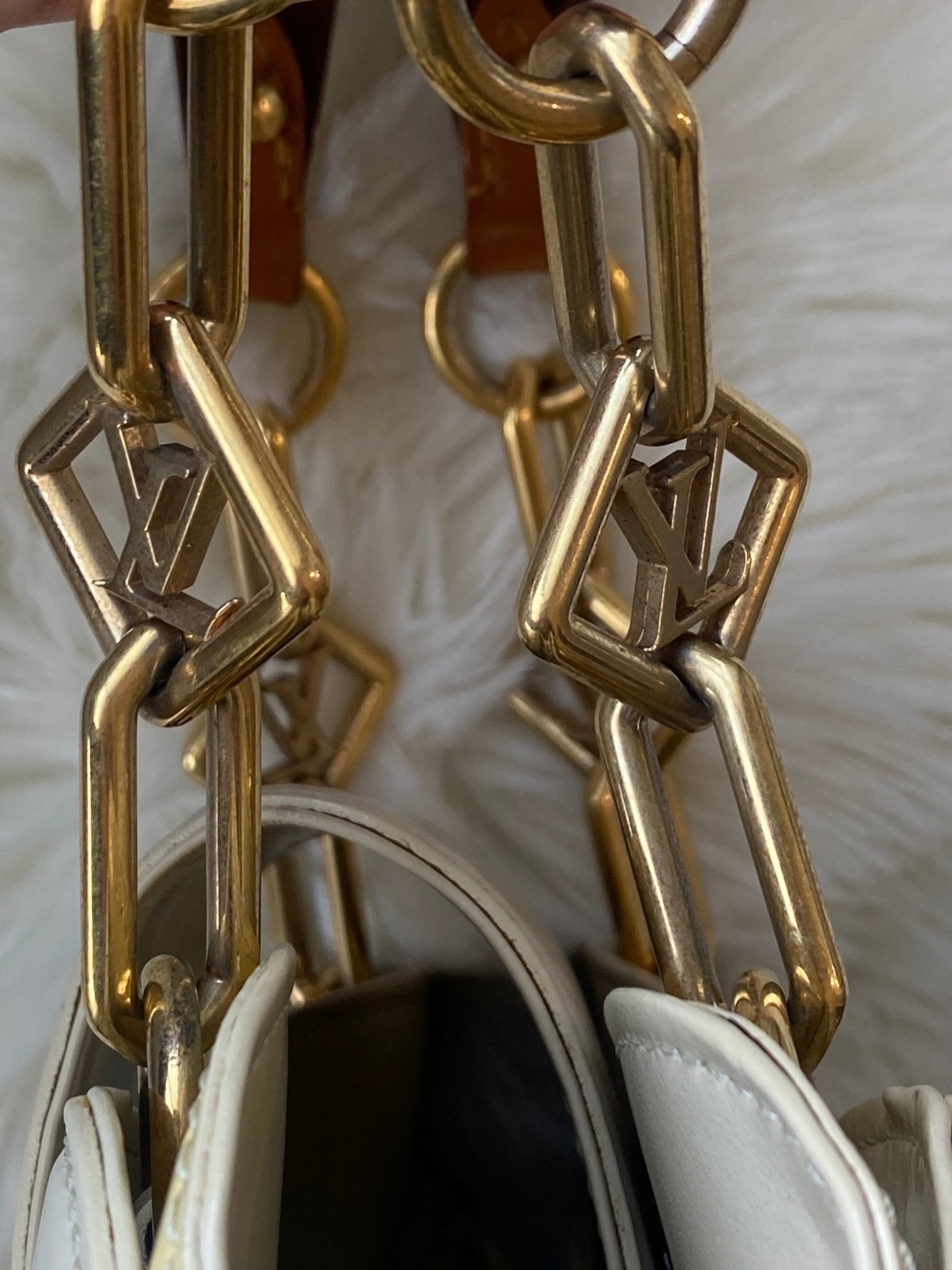 Louis Vuitton Monogram Charm Pochette Lover Hand Bag Ivory